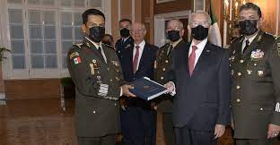  SCT entrega al Ejército concesión para operar Aeropuerto de Santa Lucía