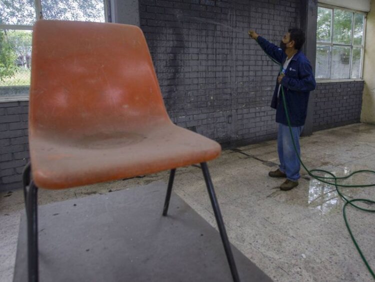 Nuevo León confirma regreso a clases de forma híbrida