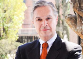 Giran orden de captura contra Luis Ernesto Derbez en Puebla