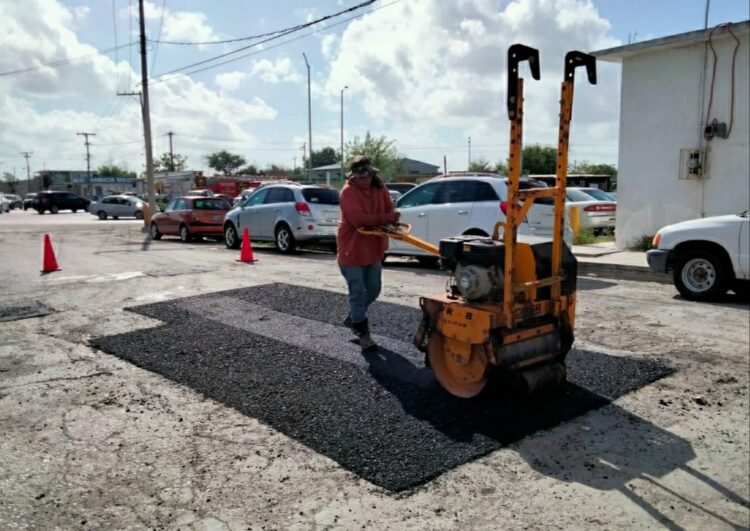 Intensifican rehabilitación de pavimentos en avenidas de Matamoros