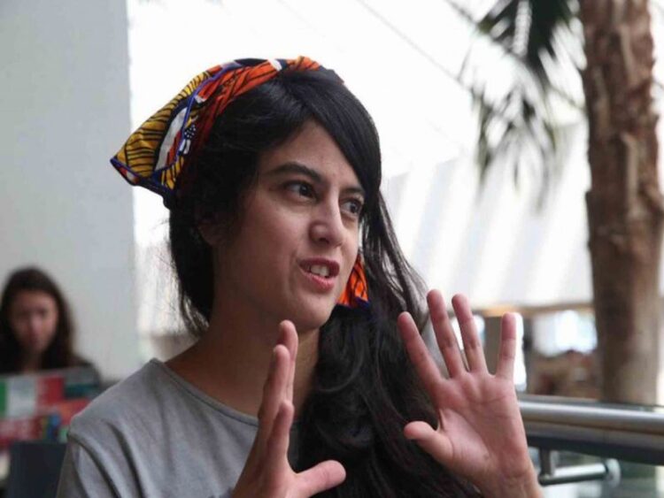 Le tumba AMLO agregada cultural en España a Ebrard