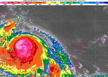 Huracán “Grace” tocará tierra hoy en Veracruz; intensas lluvias al sur de Tamaulipas