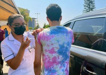 Más de 95 mil jóvenes vacunados contra Covid en Victoria