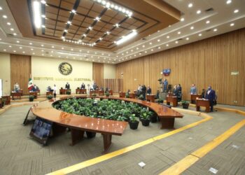 Comisión de Prerrogativas reparte diputaciones federales plurinominales