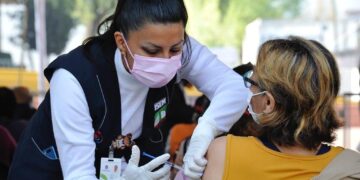 Anuncian un día más de vacunación anti-Covid para jóvenes en Victoria