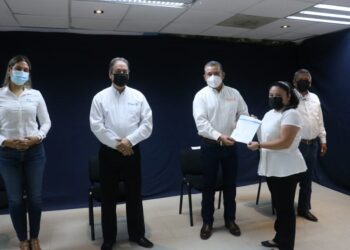 Entregan  SNTE-SET nombramientos de cambios 2021-2022