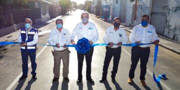 Entrega Arturo Sanmiguel calle Guatemala renovada en Nuevo Laredo