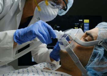 EU registra número de hospitalizados por covid más alto en siete meses