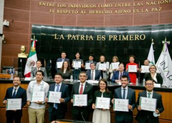 Obtiene Senador Américo Villarreal Doctorado en Administración Pública del INAP