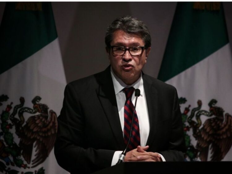 Ricardo Monreal celebra regreso de Sánchez Cordero a presidencia del Senado