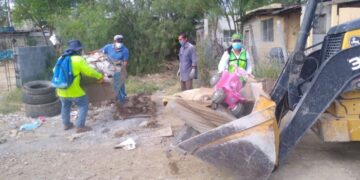 Sanean en Nuevo Laredo 30 terrenos baldíos usados como basureros