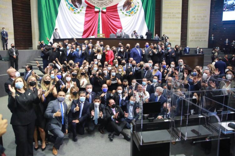 Convoca Marko Cortés a diputados corregir rumbo del país desde el parlamento