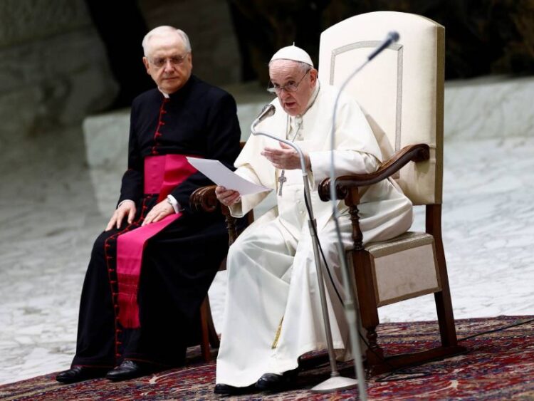 El Papa pide seguir ayudando a quienes lo necesitan en Afganistán