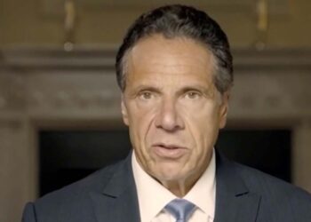 Biden pide renuncia del gobernador de Nueva York tras acusaciones de acoso