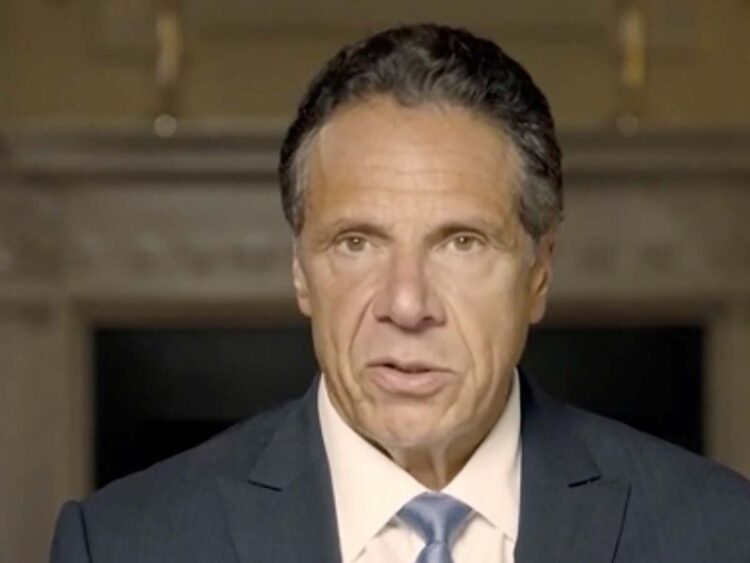 Biden pide renuncia del gobernador de Nueva York tras acusaciones de acoso