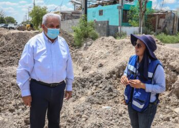 Supervisa Sanmiguel rehabilitación de calle en Valles de Anáhuac