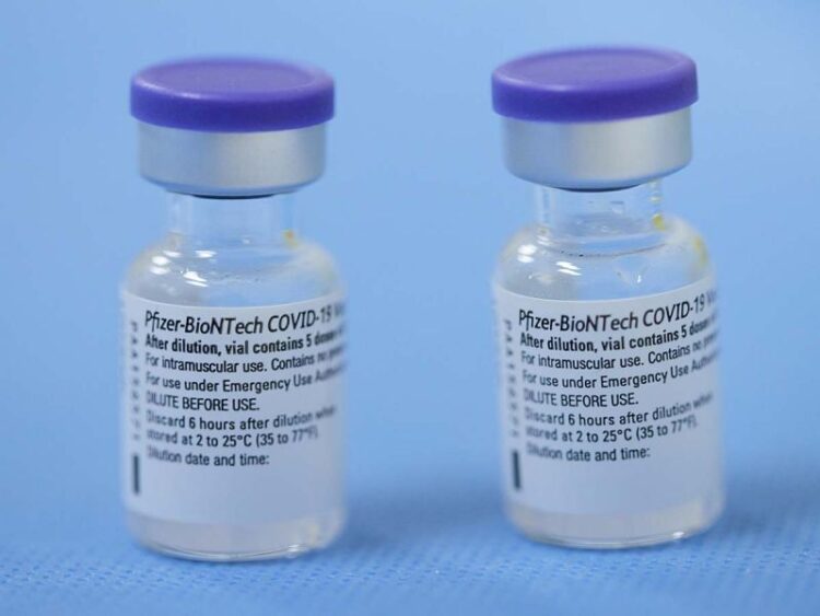 Vacunas Pfizer y Astra Zeneca tienen 100% de efectividad contra muerte covid: Estudio