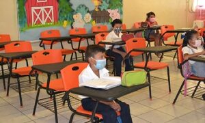 Analizarán el lunes posible regreso a clases