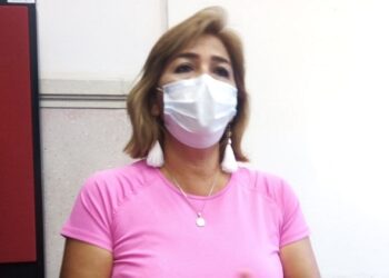 Hartos de vivir entre las aguas negras vecinos de Madero