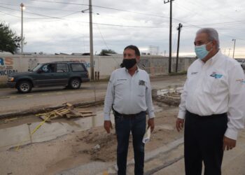 Supervisa Sanmiguel rehabilitación de subcolector sanitario Anáhuac