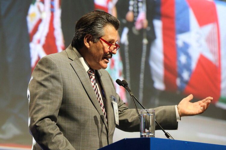 El Alcalde de Laredo, Texas, firma Declaración de Desastre Local