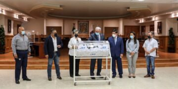 Gana profesor de Secundaria Técnica  57 el auto de rifa por ‘Día del Maestro’