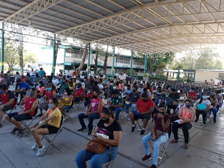 Jóvenes victorenses superan su propio récord en vacunarse