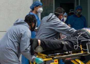 Ocupación hospitalaria llega a 92.7% en Nuevo León; sólo 121 camas disponibles