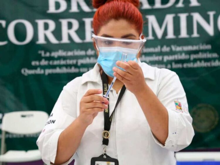 Alistan vacunación para mayores de 18 años en Nuevo León