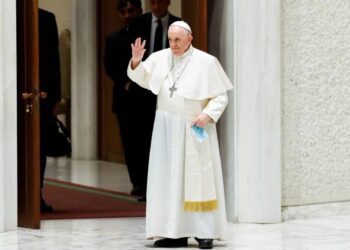 Interceptan carta con tres balas enviada al papa Francisco