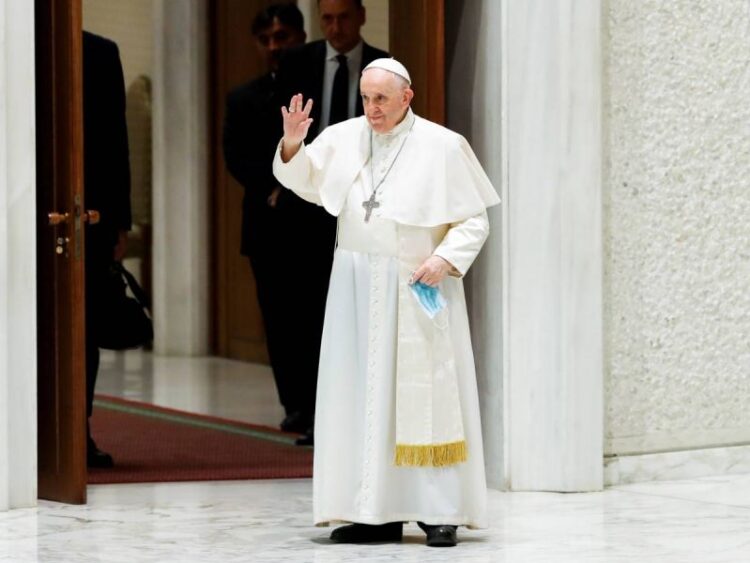 Interceptan carta con tres balas enviada al papa Francisco