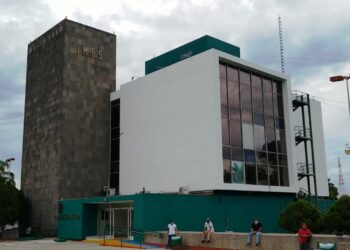 Cuenta IMSS con capacidad hospitalaria para atender COVID-19