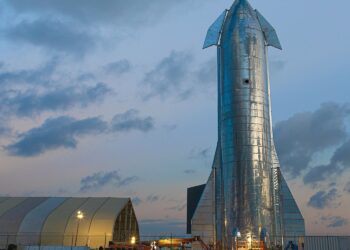 Reabren carretera estatal 4 tras fin de maniobras para próximo lanzamiento de Space X