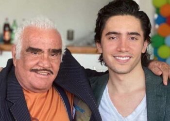 Alex Fernández habla de la salud de su abuelo.