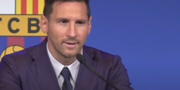Messi llora en su despedida del Barcelona
