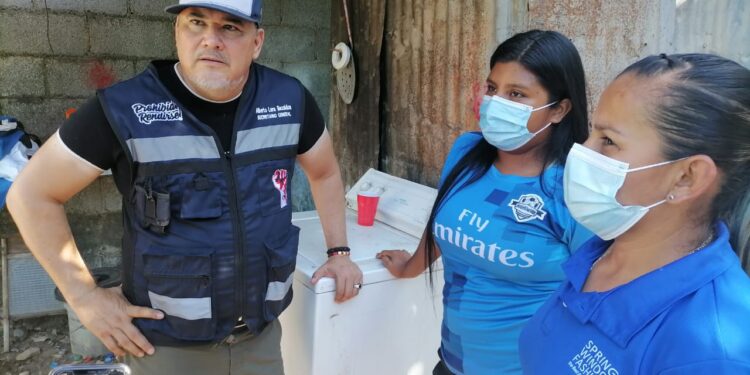 Premia Alberto Lara a campeones de SIAMARM