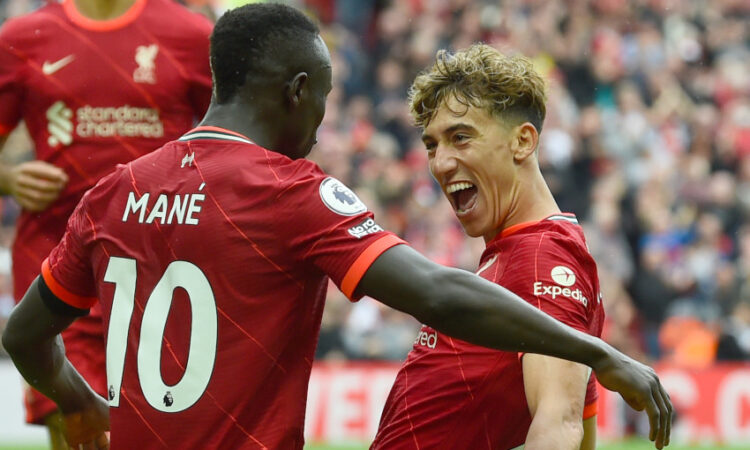 Liverpool arranca temporada con triunfo ante Burnley y el regreso de la afición a Anfield