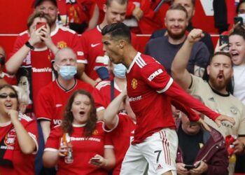 Cristiano se estrena con doblete en regreso al Manchester United