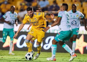 Tigres rescata empate 2-2 ante León