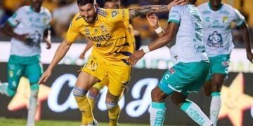 Tigres rescata empate 2-2 ante León