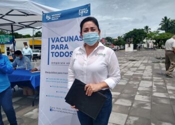 Tramita Diputada amparo para lograr “vacuna para todos”