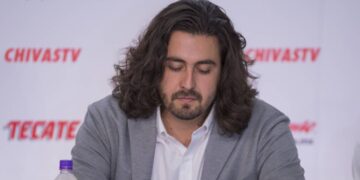 ¿Mohamed 0 Almeida para sustituir a Vucetich en Chivas?