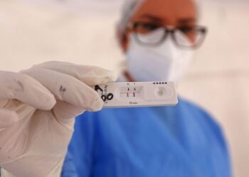 Tras regreso a clases presenciales, Nuevo León reporta 17 alumnos contagiados de covid