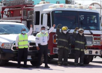 Fuerzas de seguridad y de emergencia conmemoran a víctimas de los sismos