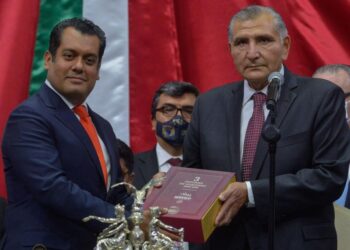 Adán Augusto entrega el Tercer Informe de Gobierno de AMLO al Congreso 