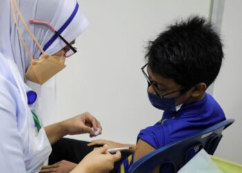 Vacuna covid de Pfizer es efectiva en niños a partir de 5 años, asegura farmacéutica