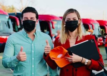 Hoy viajarán niños de NL a Texas para ser vacunados contra Covid-19