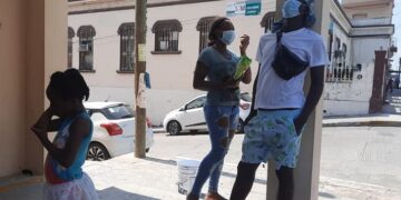 Dos familias brasileñas piden permiso a migración para trabajar en Tampico