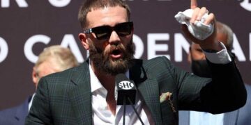 Así quedó el rostro de Caleb Plant tras el golpe de ‘Canelo’