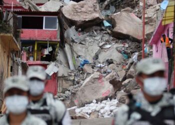 Localizan cuerpos de Paola y su hijo Dilan en Cerro del Chiquihuite